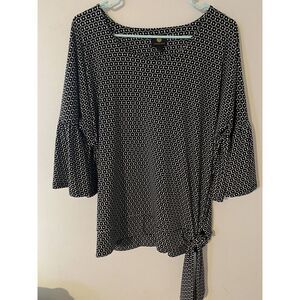 💚 JMcLaughlin Collection | Black Geometric Long Bell Sleeve Top Blouse| Large